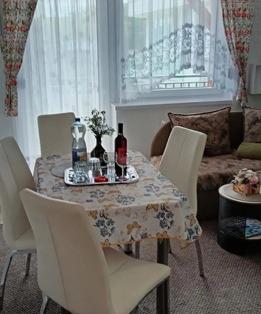 Riviera Apartman Хайдусобосло Апартаменты